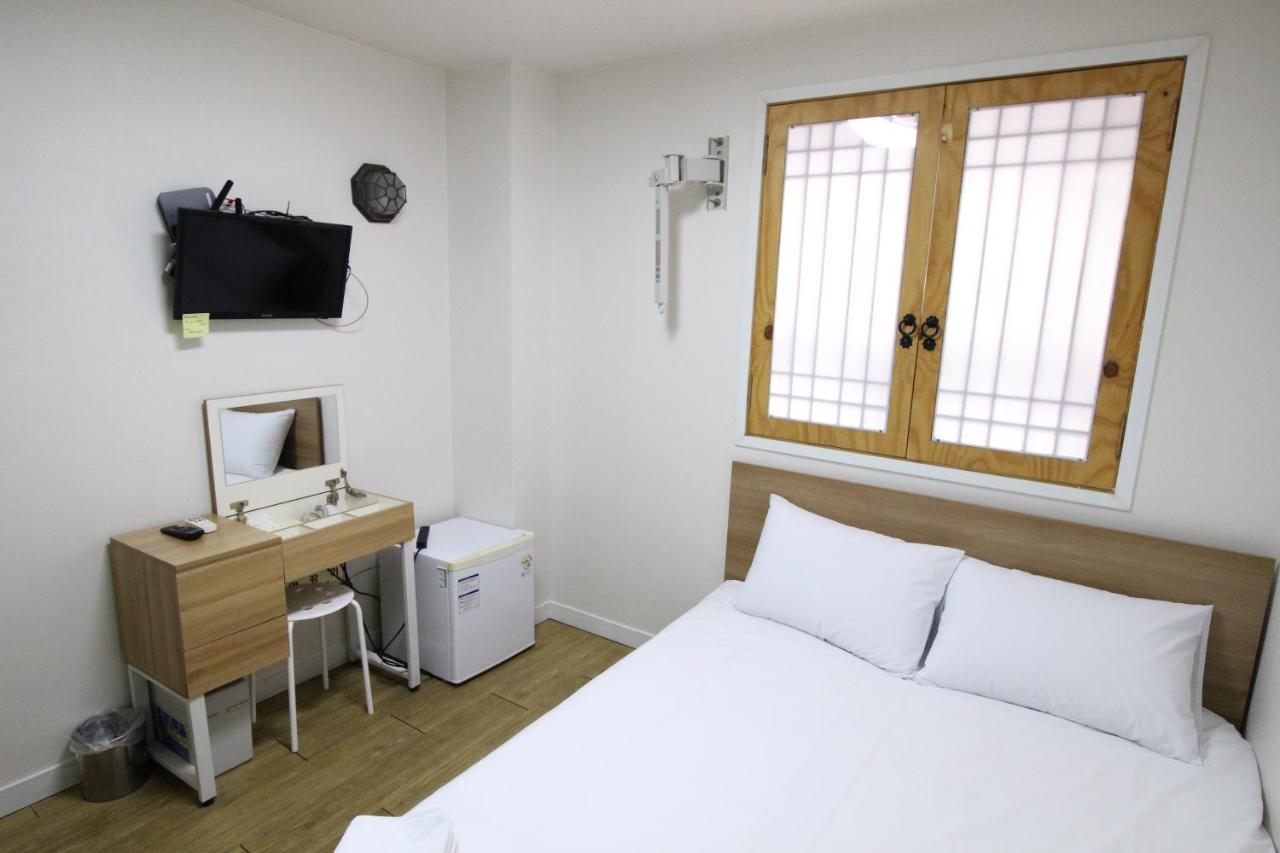 Hotel Golden Park Myeongdong Seúl Exterior foto