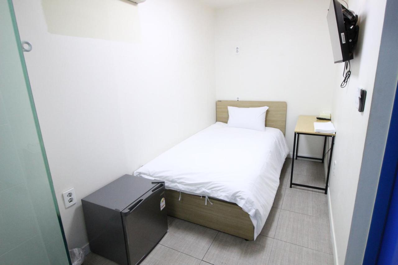 Hotel Golden Park Myeongdong Seúl Exterior foto