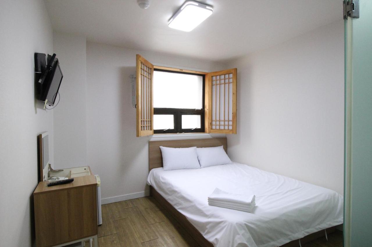 Hotel Golden Park Myeongdong Seúl Exterior foto